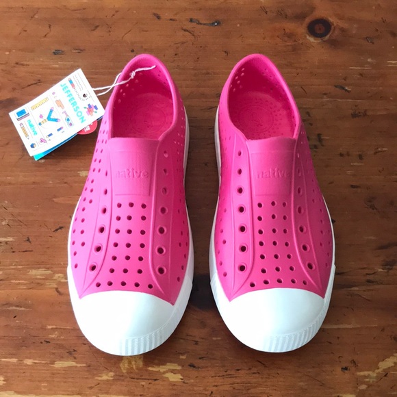 NWT! Native shoes - Picture 2 of 4